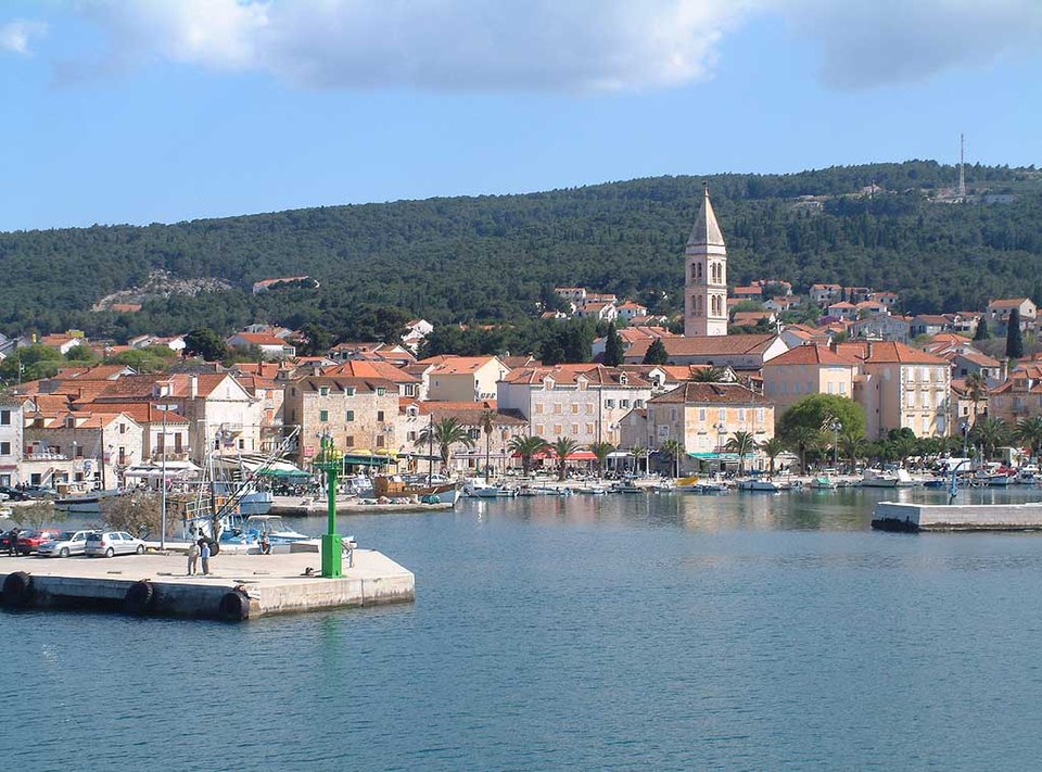 960px-Supetar_Brac_2004